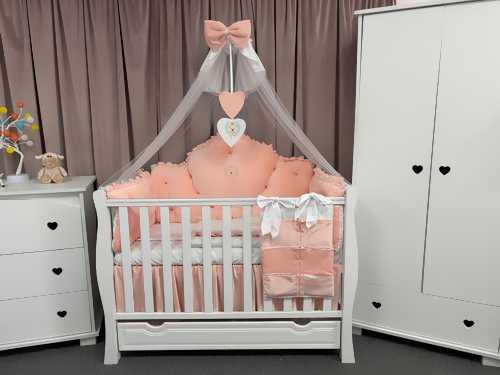 Set complet 11 piese pentru pătuț – model Regal din catifea somon, personalizabil cu nume – Peppi Bambini Premium Edition - Image 6