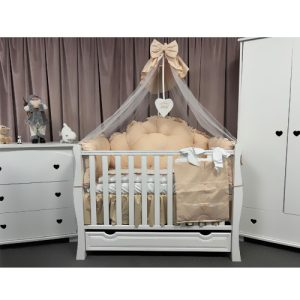 Lenjerie de pătuț 11 piese model Regal din catifea bej – personalizabilă, premium PeppiBambini