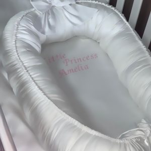 Baby Nest Brodat PeppiBambini – Cuib moale pentru bebeluși din bumbac natural, pentru somn sigur și confortabil