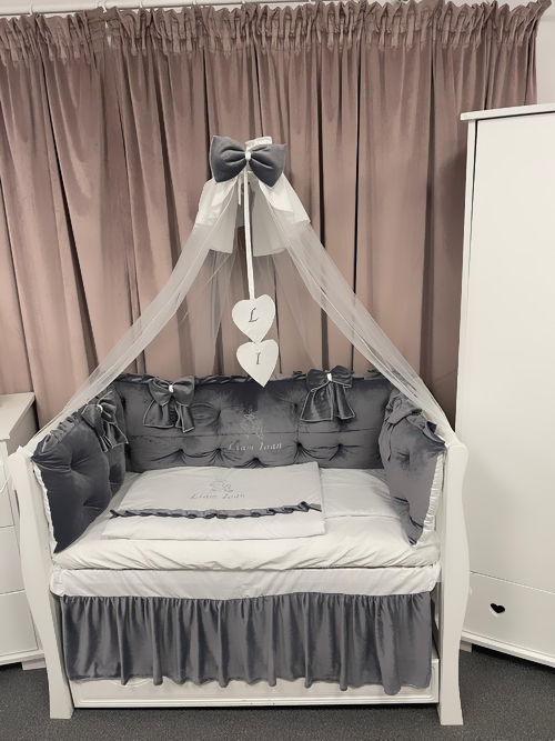 Set complet 11 piese pentru pătuț – model Royal din catifea gri, personalizabil cu nume – Peppi Bambini Premium Edition - Image 10