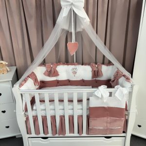 Set complet 11 piese  – Royal Catifea White Pink Anastasia din catifea moale și bumbac natural, personalizabil cu nume – Lenjerie premium Peppi Bambini