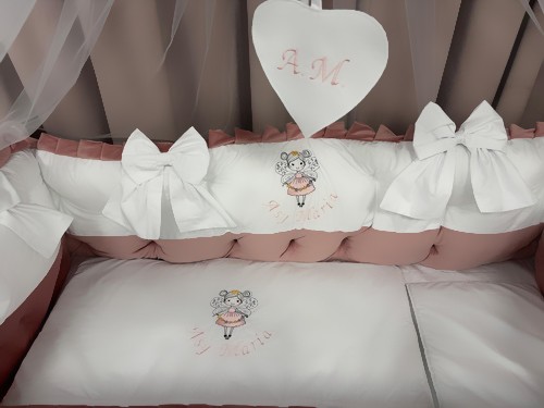 Set complet 11 piese pentru pătuț – model Royal White Pink din catifea alb-roz, personalizabil – Peppi Bambini Premium - Image 4