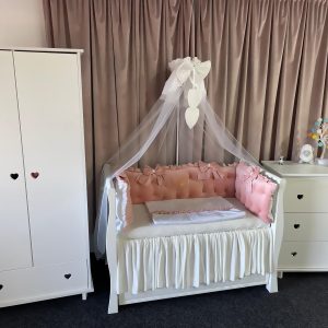 Lenjerie pătuț personalizată 11 piese Royal Catifea Pink PeppiBambini – set elegant pentru bebeluși, brodat și ultra-moale