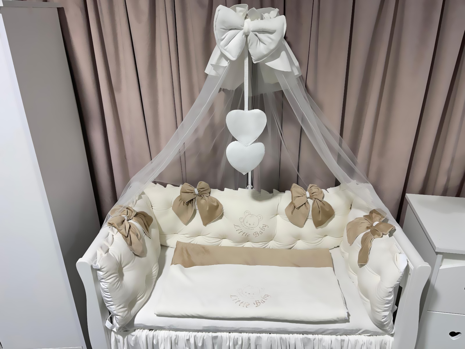 Lenjerie pătuț personalizată 11 piese Royal Catifea White Beige PeppiBambini – set premium din catifea alb-bej, broderie elegantă și confort absolut - Image 14