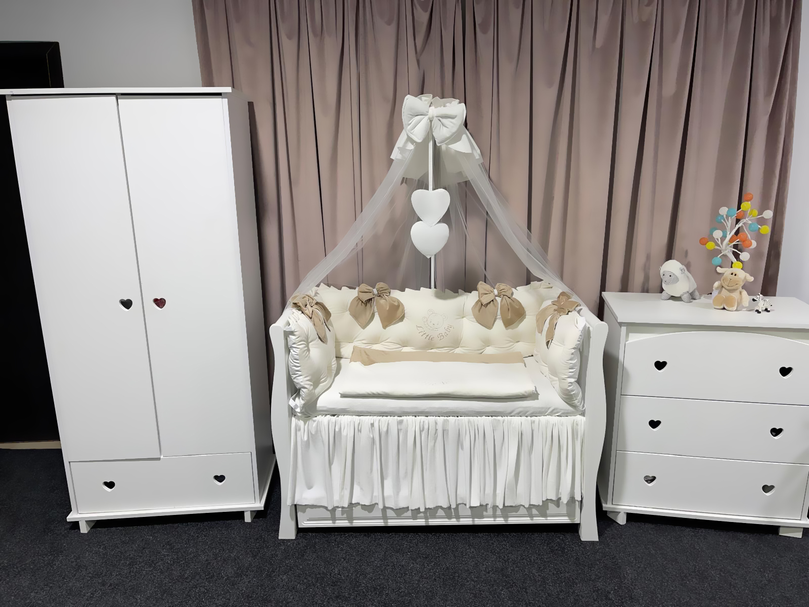 Lenjerie pătuț personalizată 11 piese Royal Catifea White Beige PeppiBambini – set premium din catifea alb-bej, broderie elegantă și confort absolut - Image 10
