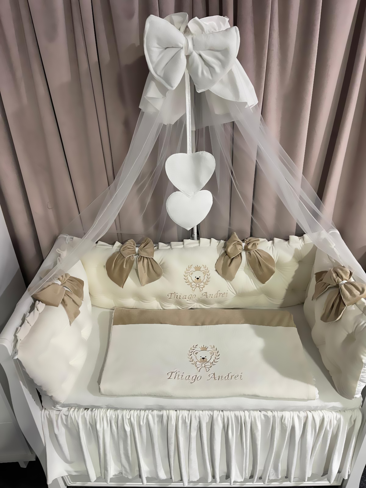 Lenjerie pătuț personalizată 11 piese Royal Catifea White Beige PeppiBambini – set premium din catifea alb-bej, broderie elegantă și confort absolut - Image 8